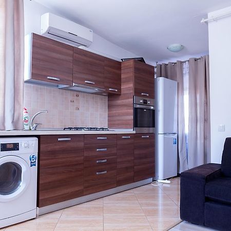 Garsoniere Dinu Apartment บูคาเรสต์ ภายนอก รูปภาพ