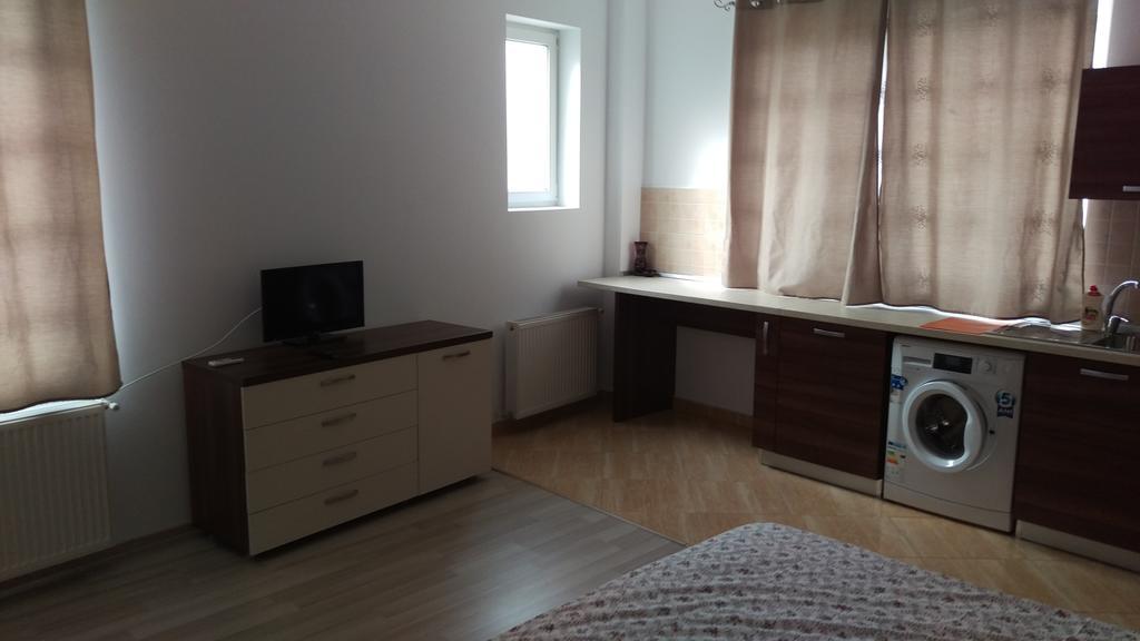 Garsoniere Dinu Apartment บูคาเรสต์ ภายนอก รูปภาพ