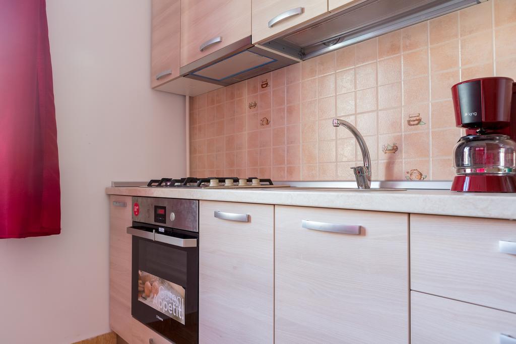 Garsoniere Dinu Apartment บูคาเรสต์ ภายนอก รูปภาพ